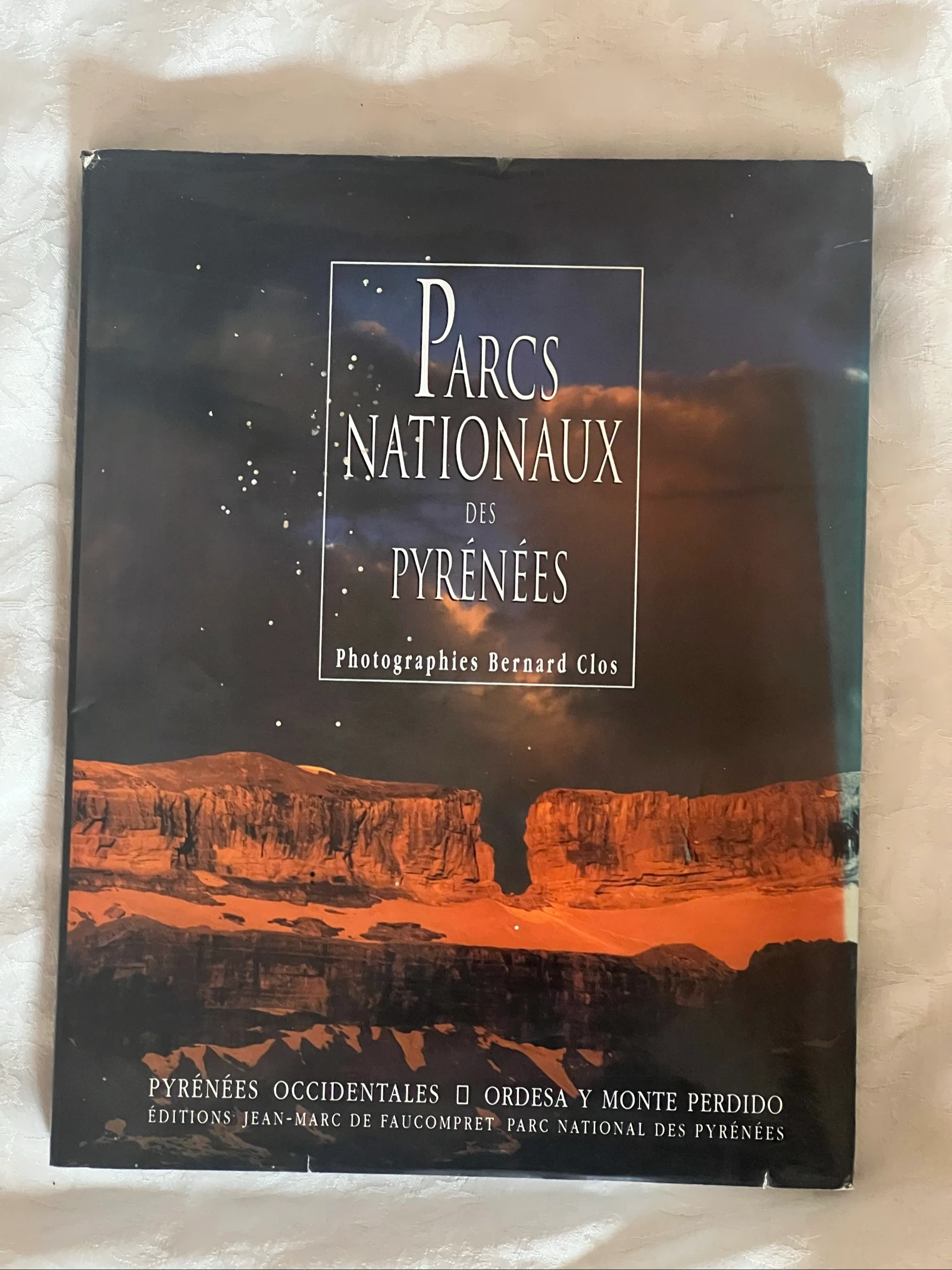Livre Parcs Nationaux des Pyrénées 